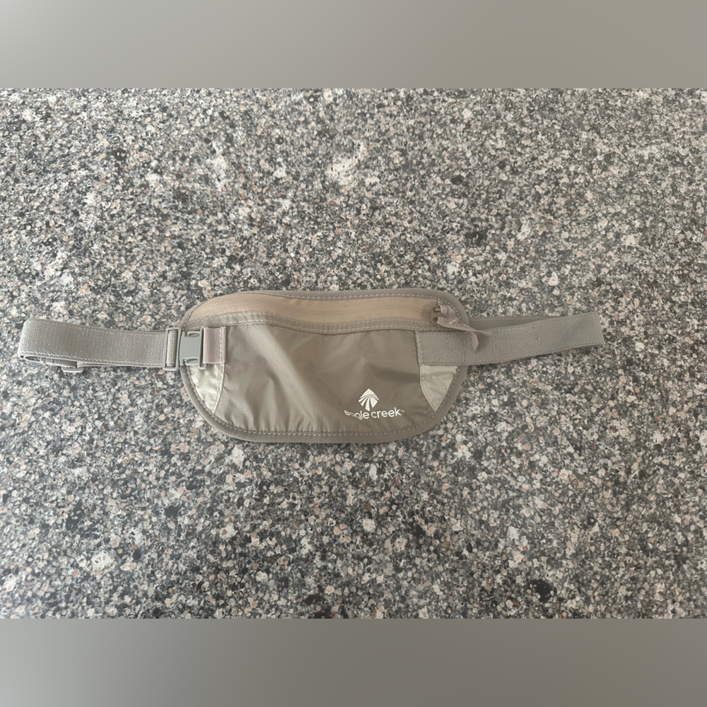 Eagle Creek Undercover Money Belt / Waist Wallet